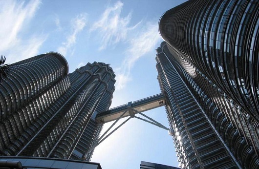 長治鋼結構建筑在地震區(qū)的適當反應