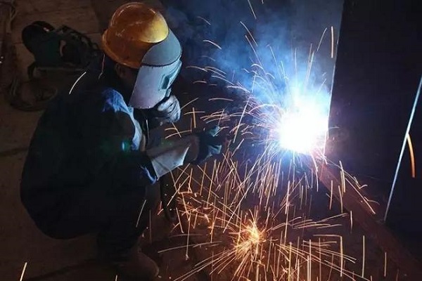 在鋼結構加工中，廠家常采取的焊接方法